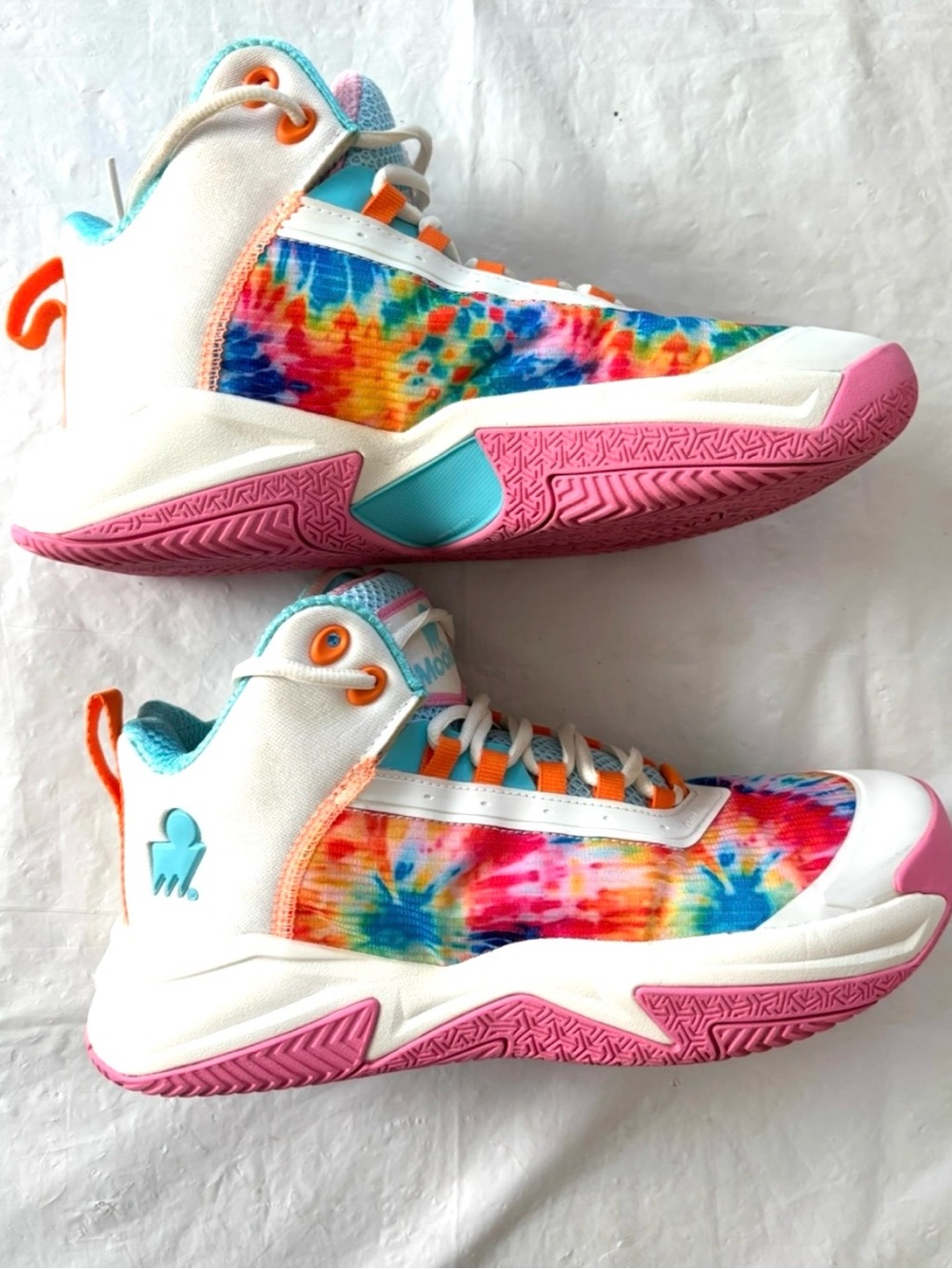 NWOT Moolah Pink Tie-Dye Press Break V2 Basketball Sneakers SZ 6.5 Youth